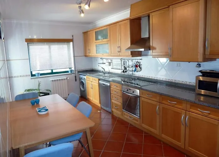 - Portugal * Castelo Branco (Centro)